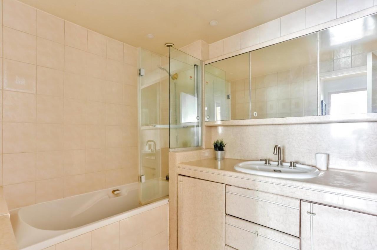 Appartement Quartier Arc De Triomphe Free Netflix Párizs Kültér fotó